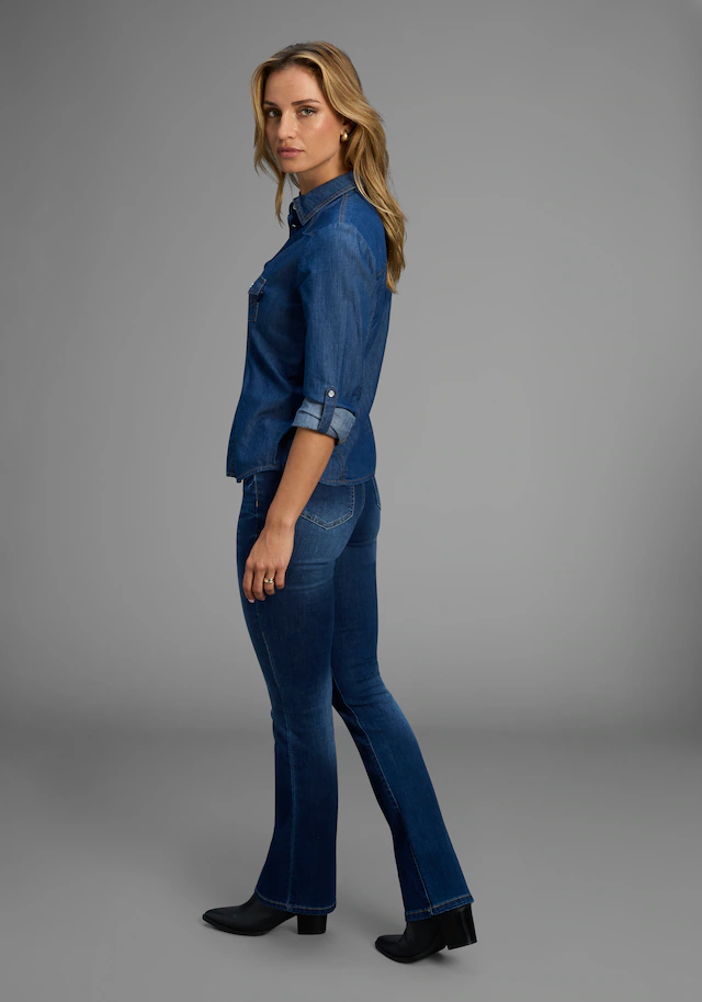 Arizona Bootcut-Jeans »Ultra-Stretch« normale Passform, Baby-Bootcut, Used-Look-Waschung