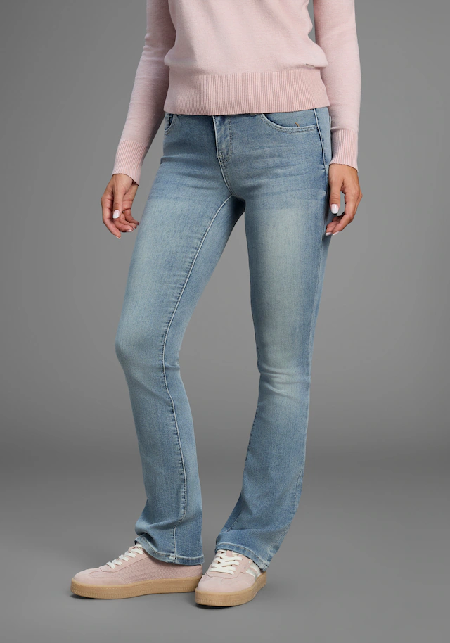Arizona Bootcut-Jeans »Ultra-Stretch« normale Passform, Baby-Bootcut, Used-Look-Waschung