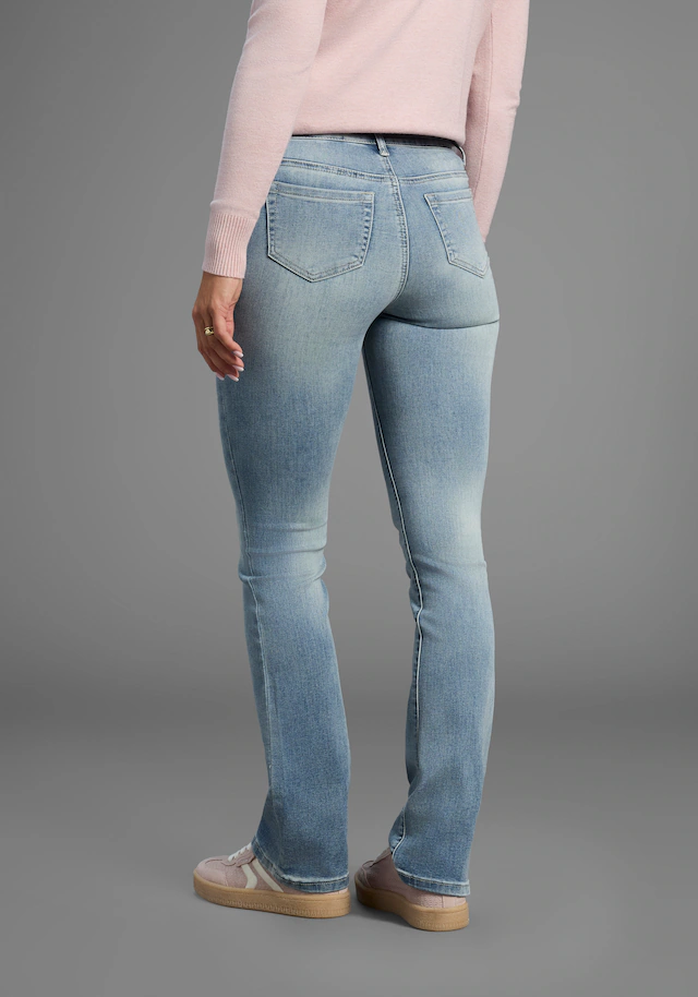 Arizona Bootcut-Jeans »Ultra-Stretch« normale Passform, Baby-Bootcut, Used-Look-Waschung