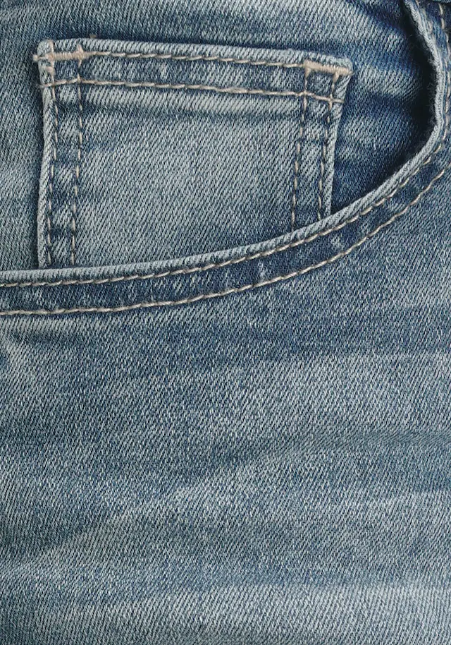 Arizona Bootcut-Jeans »Ultra-Stretch« normale Passform, Baby-Bootcut, Used-Look-Waschung