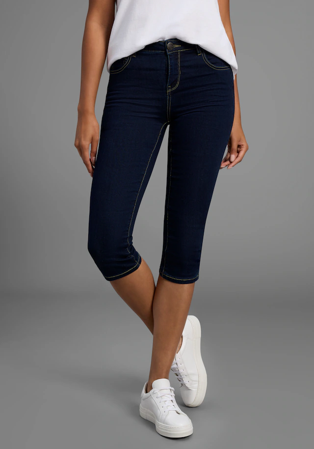 Arizona Caprijeans »Ultra-Stretch« extra-enger Schnitt, modischer Beinabschluss mit Schlitz