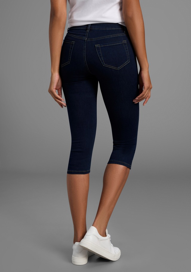 Arizona Caprijeans »Ultra-Stretch« extra-enger Schnitt, modischer Beinabschluss mit Schlitz