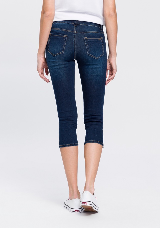 Arizona Caprijeans »Ultra-Stretch« extra-enger Schnitt, modischer Beinabschluss mit Schlitz
