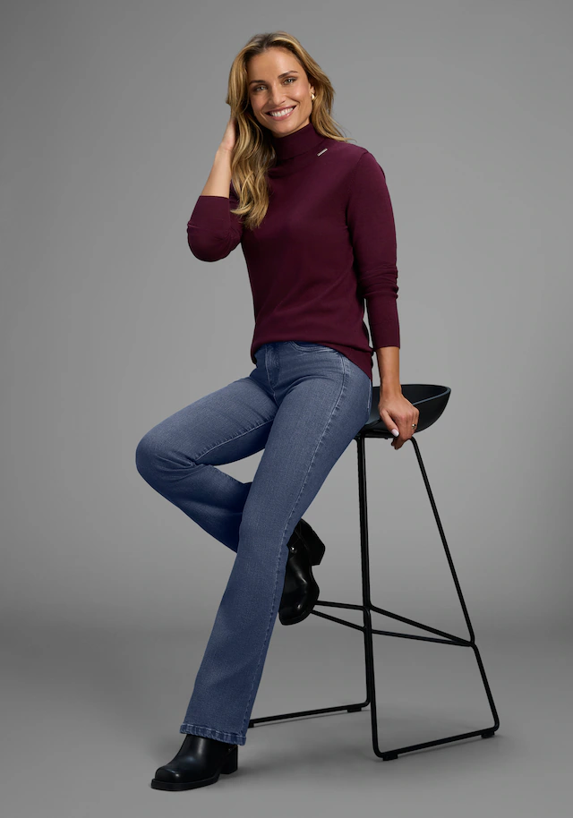 Arizona Bootcut-Jeans »Comfort-Fit« ausgestellte Beinform, mit Eingrifftaschen, High-Waist