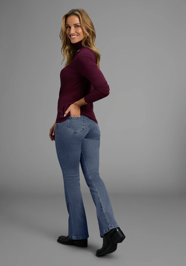 Arizona Bootcut-Jeans »Comfort-Fit« ausgestellte Beinform, mit Eingrifftaschen, High-Waist