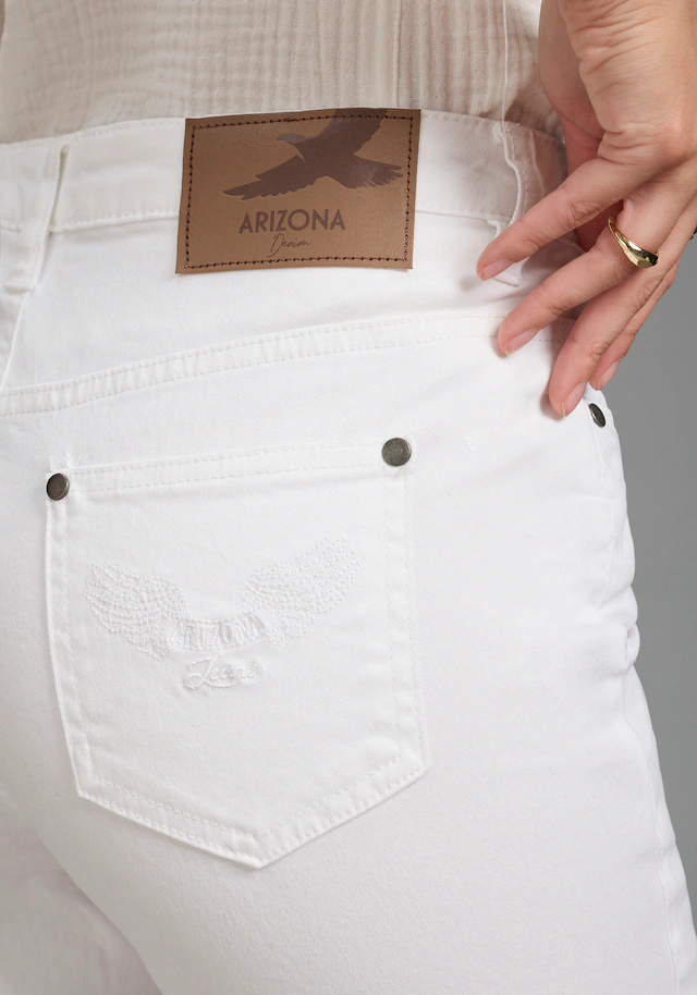 Arizona Bootcut-Jeans »Comfort-Fit« ausgestellte Beinform, mit Eingrifftaschen, High-Waist