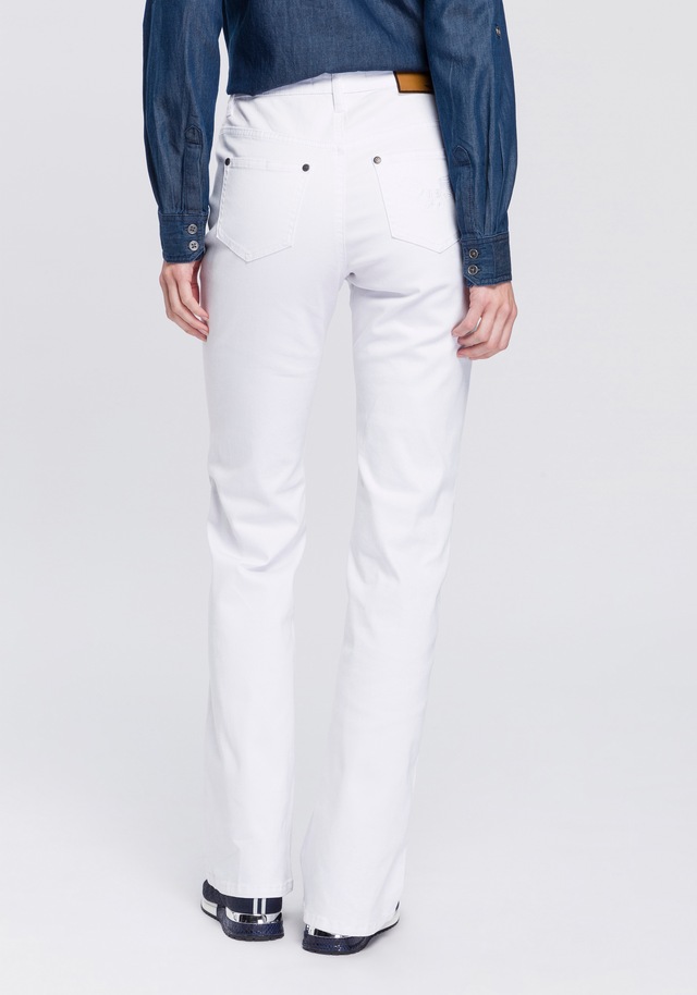Arizona Bootcut-Jeans »Comfort-Fit« ausgestellte Beinform, mit Eingrifftaschen, High-Waist
