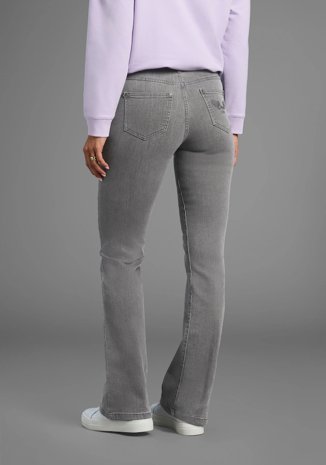 Arizona Bootcut-Jeans »Comfort-Fit« ausgestellte Beinform, mit Eingrifftaschen, High-Waist