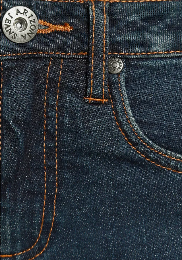 Arizona Bootcut-Jeans »Comfort-Fit« ausgestellte Beinform, mit Eingrifftaschen, High-Waist
