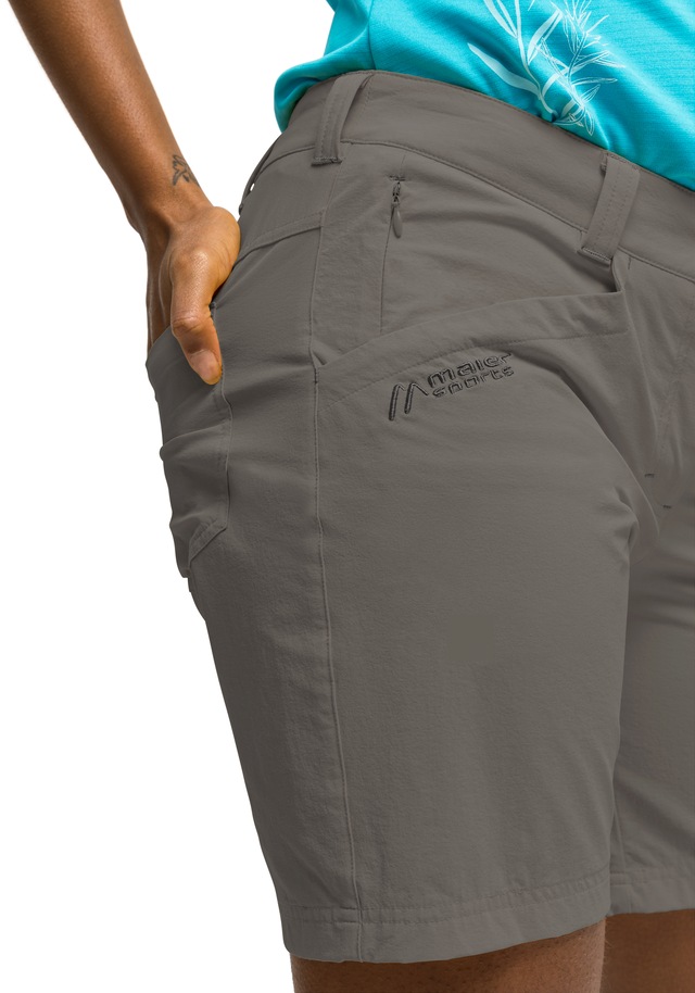 Maier Sports Funktionsshorts »Lulaka Shorts« Damen Shorts, kurze Wanderhose, Outdoorhose mit 4 Taschen, Regular Fit