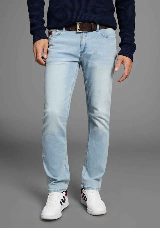 Bruno Banani Straight-Jeans »Hutch« gerade geschnittenes Bein, niedrige Leibhöhe, reguläre Passform