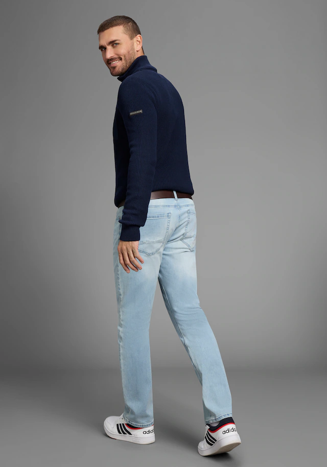 Bruno Banani Straight-Jeans »Hutch« gerade geschnittenes Bein, niedrige Leibhöhe, reguläre Passform
