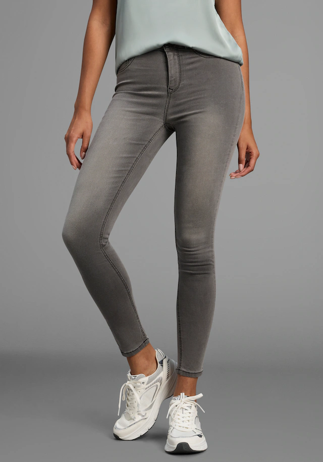 Arizona Skinny-fit-Jeans »Ultra Stretch« extra-eng geschnittene Beinform, modische Used-Waschung