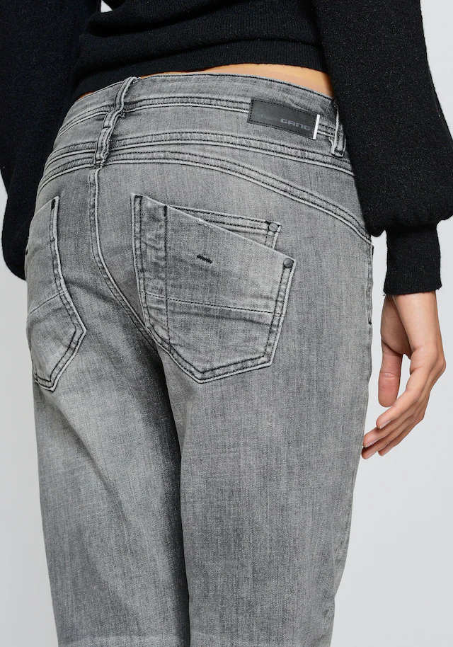 GANG Relax-fit-Jeans »94AMELIE« mit Used-Effekten