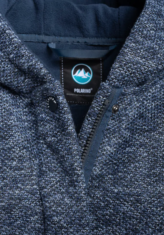 Polarino Strickmantel atmungsaktiv und wärmeisolierend. Strickoptik außen, Fleece innen.
