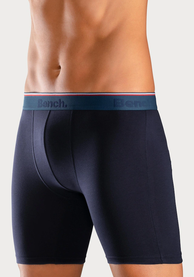 Bench. Langer Boxer Packung, 4 Stk. Boxershorts mit langem Bein, schmalen Streifen und Logo im Bund