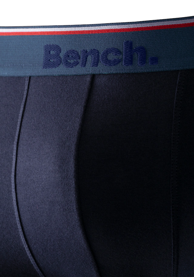 Bench. Langer Boxer Packung, 4 Stk. Boxershorts mit langem Bein, schmalen Streifen und Logo im Bund