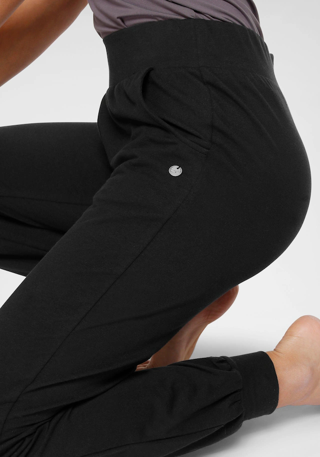 Ocean Sportswear Yogahose »Soulwear - Yoga & Relax Pants - Loose Fit« Seitliche Eingrifftaschen und Bündchen für bequemen Sitz