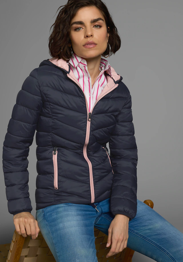 KangaROOS Steppjacke mit Kapuze mit kontrastfarbenen Details Übergangsjacken
