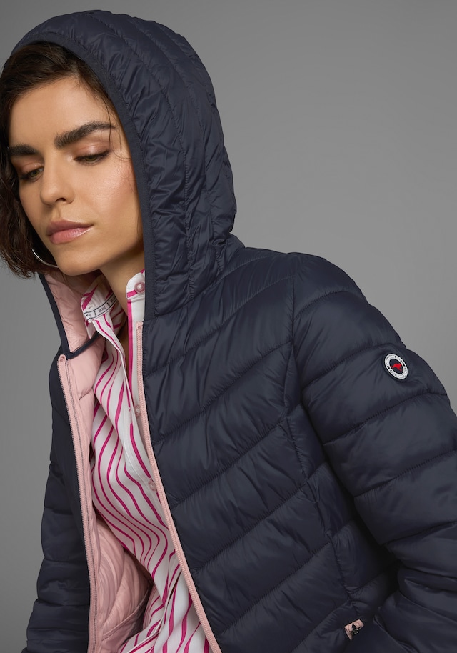 KangaROOS Steppjacke mit Kapuze mit kontrastfarbenen Details Übergangsjacken
