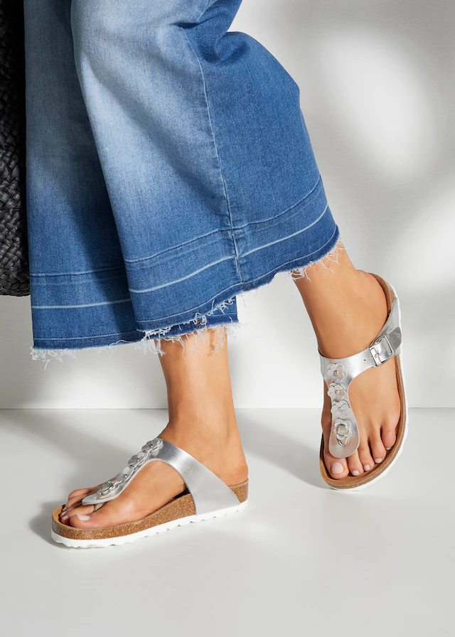 LASCANA Zehentrenner »Sandale, Pantolette, offener Schuh, Sommerschuh,« mit komfortablem Korkfußbett