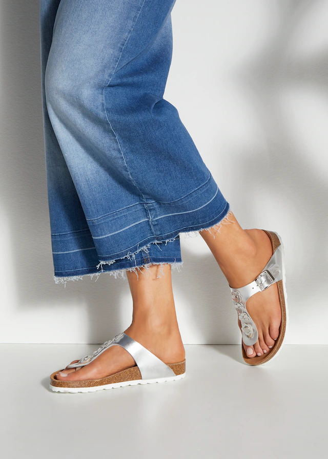 LASCANA Zehentrenner »Sandale, Pantolette, offener Schuh, Sommerschuh,« mit komfortablem Korkfußbett